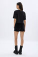 T-shirt crop col rond manches courtes Noir vue portée de dos