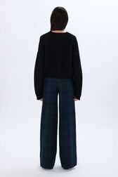 Pull torsadé en laine Noir vue portée de dos