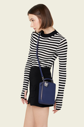 Le Pavé Parisien Bag Blue duck front worn view