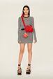 Sac caméra Demi-Pull mini en velours Rouge vue portée de face