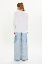 Heart charm crew-neck sweater Ecru back worn view
