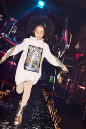 Robe sweat à capuche fille Wonder Woman Ecru vue de face