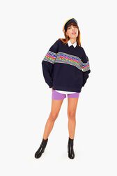 Pull oversize rayé Raye noir/bleu vue portée de face