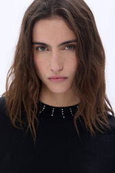 Short-sleeve sweater with rhinestone neckline Black details view 2