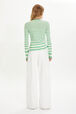 Pull rayé col asymétrique à manches longues Rayures anis/blanc vue portée de dos