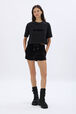 T-shirt crop col rond manches courtes Noir vue portée de face