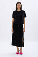 Short-sleeved velvet t-shirt Black front worn view