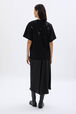 T-shirt manches courtes à motifs surréalistes Noir vue portée de dos T-shirt manches courtes à motifs surréalistes Noir vue portée de dos