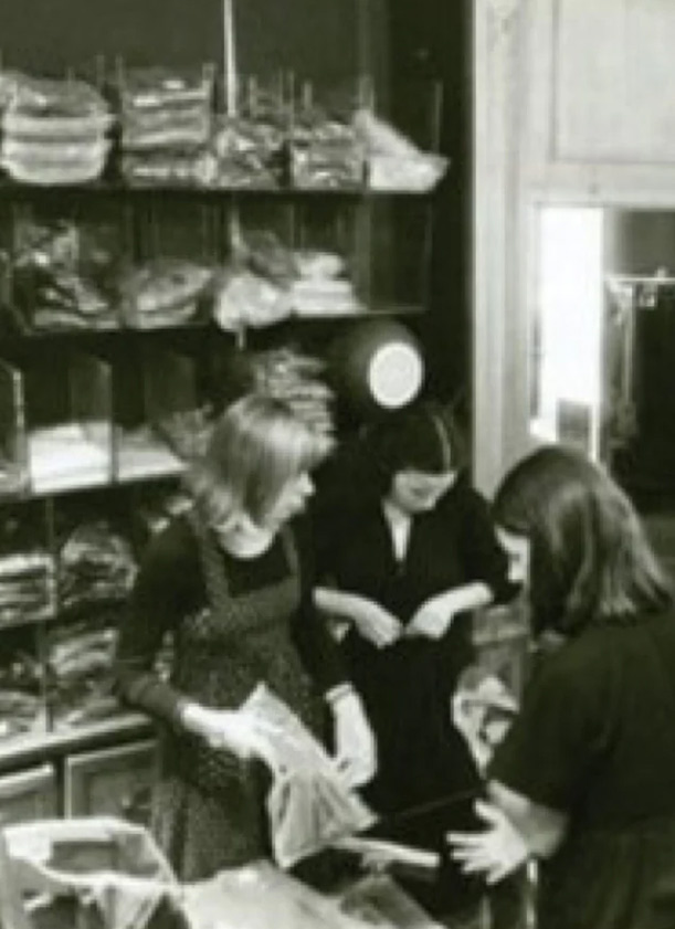 Première boutique Sonia Rykiel à Saint-Germain des Près Première boutique Sonia Rykiel à Saint-Germain des Près