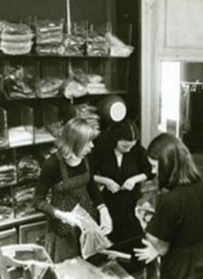 Première boutique Sonia Rykiel à Saint-Germain des Près Première boutique Sonia Rykiel à Saint-Germain des Près