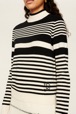 Women Maille - Bicolored Striped Iconic Sweater, Black/white details view 2