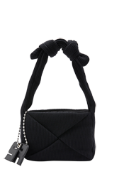 Camera Demi-Pull medium knit bag Black front view